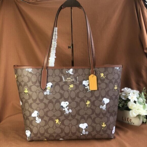 NWT Coach Snoopy Woodstock City Tote - Picture 1 of 12